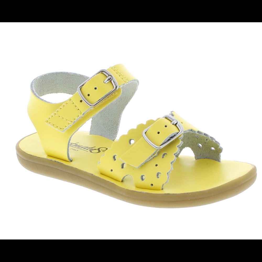 Footmates Ariel sandals yellow size 1
